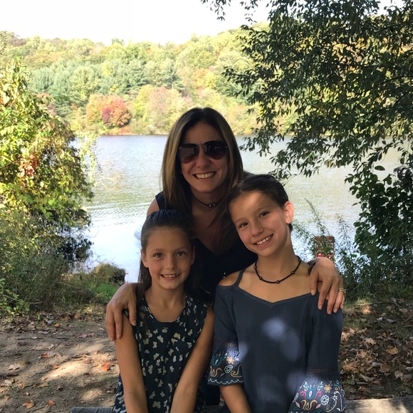 Meet your Posher, Shari - Picture 1 of 1